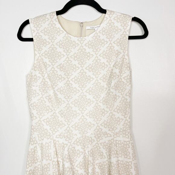 Diane Von Furstenberg 2 White Cream Jeannie Fit and Flare Dress Henna Sleeveless - Picture 3 of 10